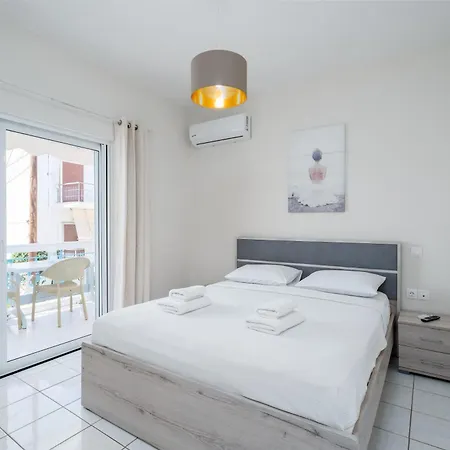 Apartment Casa Albastra & Porto Heli